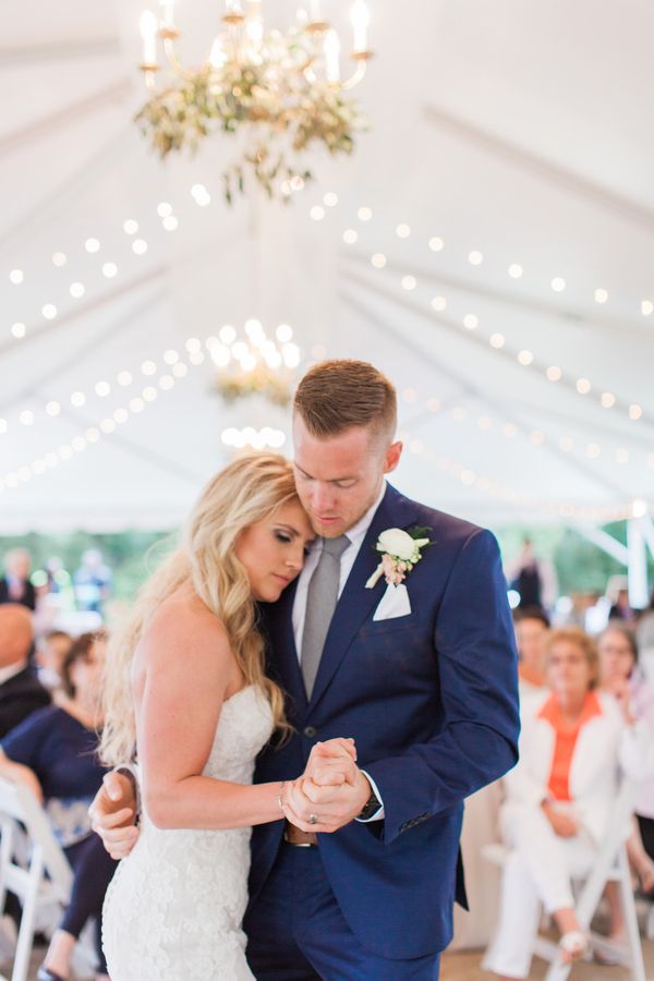 Kelly and Kevin's Plantation Wedding with a Neutral Palette The